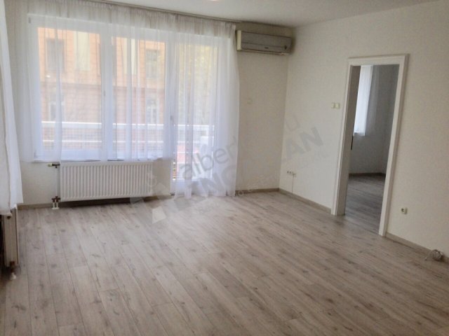 Kiadó téglalakás, albérlet, II. kerületben, Bécsi úton