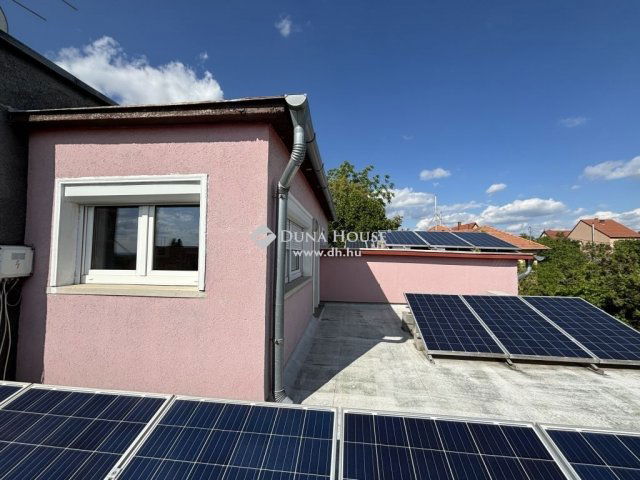 Eladó ikerház, Dunaharasztin 145 M Ft, 6 szobás