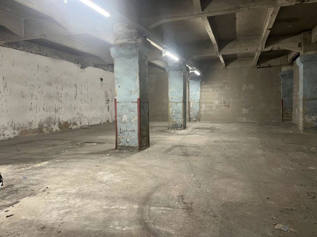 Kiadó ipari ingatlan, Győrött 180 E Ft / hó