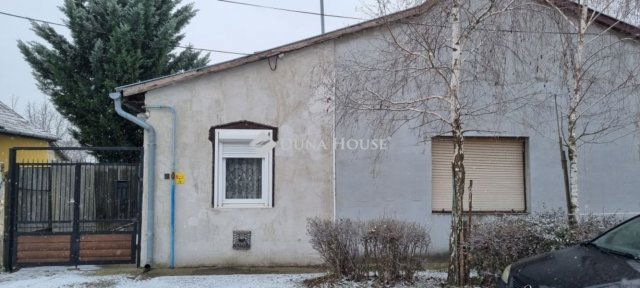 Eladó ikerház, Kecskeméten 28.7 M Ft, 3 szobás