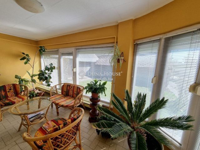 Eladó családi ház, Velencén 82 M Ft, 5 szobás