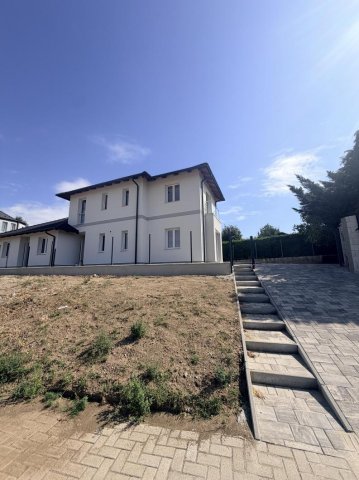 Eladó sorház, Tatabányán 114 M Ft, 3+1 szobás