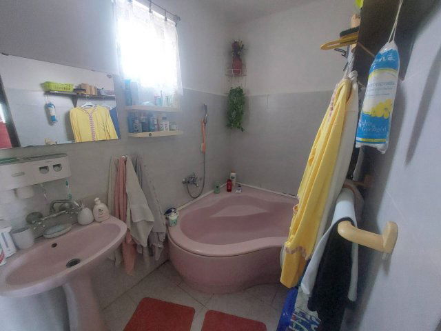 Eladó családi ház, Szalaszenden 30 M Ft, 3 szobás