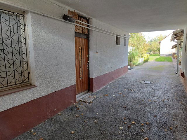 Eladó téglalakás, Hatvanban 25 M Ft, 2 szobás