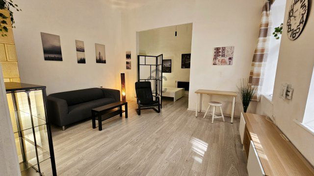 Kiadó téglalakás, albérlet, VII. kerületben, Vörösmarty utcában