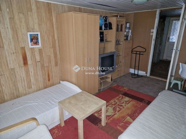 Eladó családi ház, Felsőszentivánon 6.9 M Ft, 6 szobás