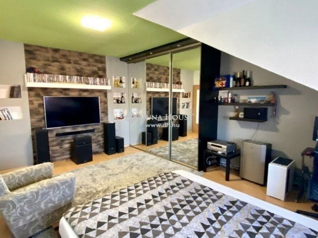 Eladó családi ház, Budapesten, XX. kerületben 32 M Ft, 4 szobás