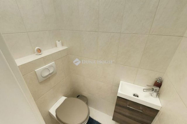 Kiadó téglalakás, albérlet, Kecskeméten 240 E Ft / hó