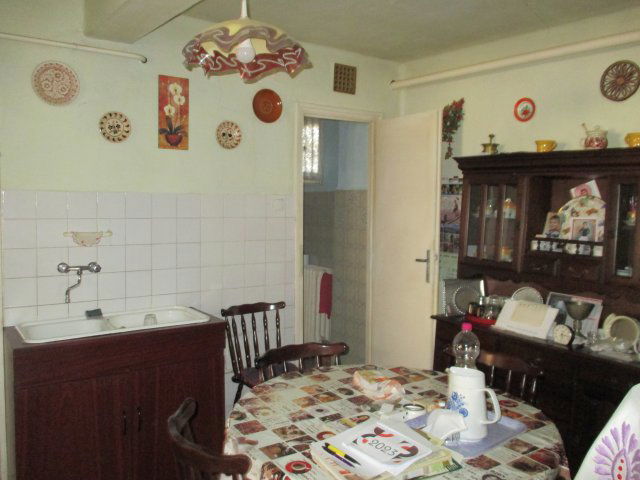 Eladó családi ház, Békéscsabán 19.5 M Ft, 4 szobás