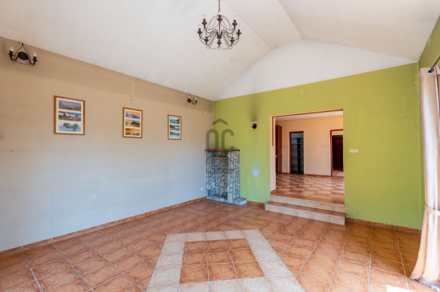 Eladó családi ház, Székesfehérvárott 57 M Ft, 4 szobás