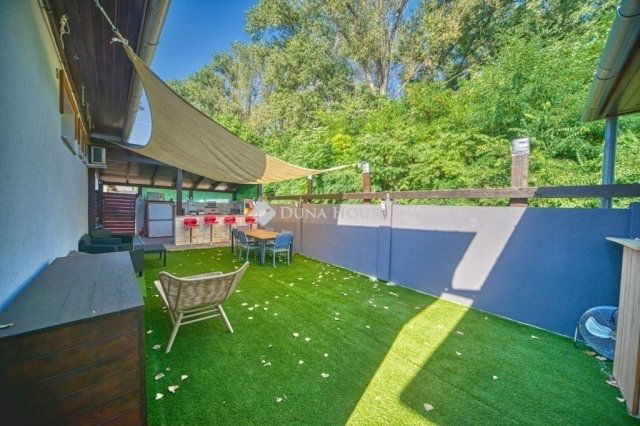 Eladó családi ház, Szigetbecsén 149.9 M Ft, 4 szobás