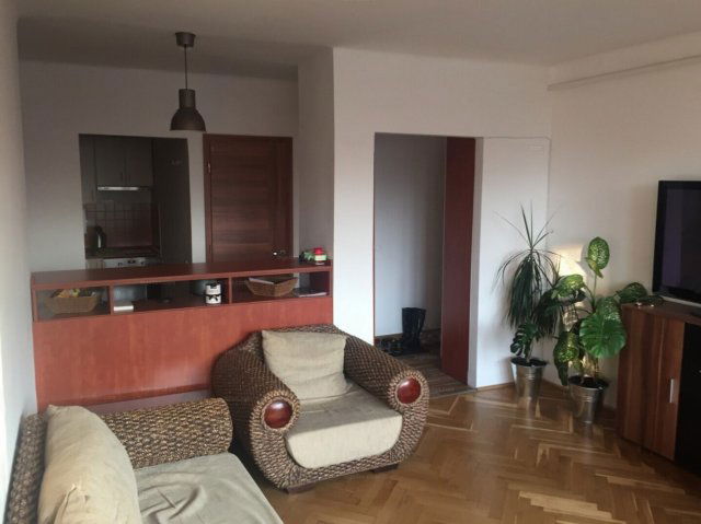 Kiadó téglalakás, albérlet, XI. kerületben, Szirtes úton