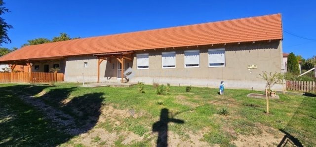 Eladó családi ház, Baksán 51.99 M Ft, 4 szobás