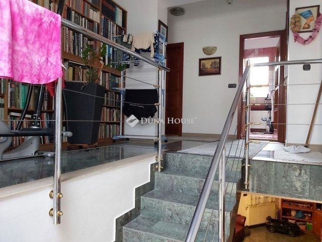 Eladó téglalakás, Budapesten, XIV. kerületben 250 M Ft, 5 szobás