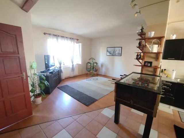Eladó családi ház, Szolnokon 88 M Ft, 5 szobás