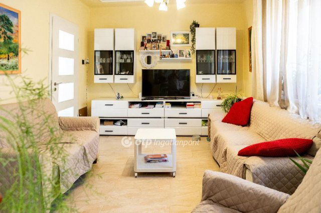 Eladó ikerház, Siófokon 125 M Ft, 5+1 szobás