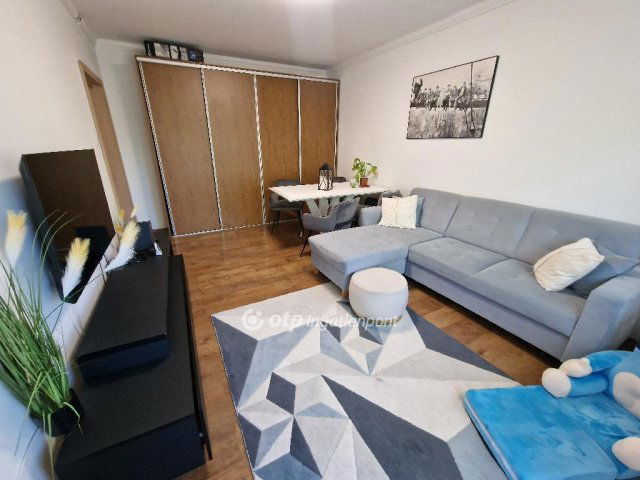 Eladó panellakás, Miskolcon 39.9 M Ft, 1+2 szobás