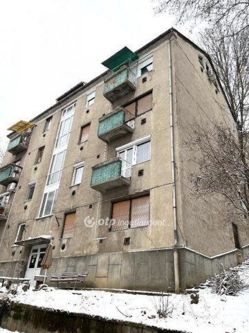 Eladó téglalakás, Salgótarjánban 8.9 M Ft, 1+1 szobás
