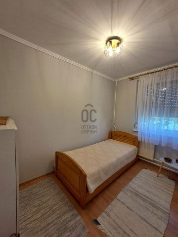 Kiadó panellakás, albérlet, Debrecenben 260 E Ft / hó, 3 szobás