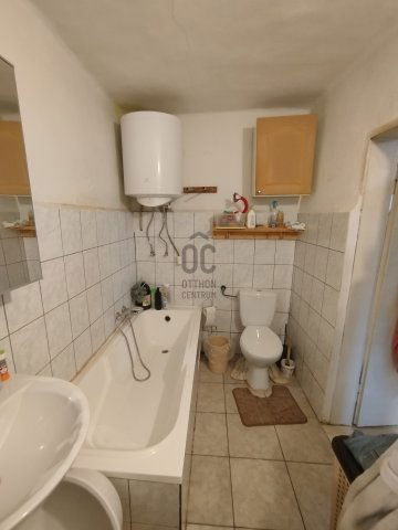 Eladó családi ház, Abonyban 26 M Ft, 2 szobás