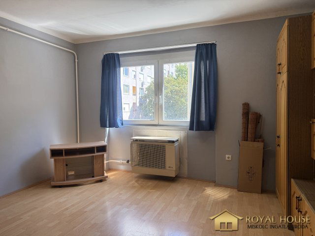 Kiadó téglalakás, albérlet, Miskolcon 100 E Ft / hó, 2 szobás