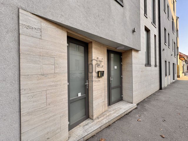 Eladó téglalakás, Győrött 50 M Ft, 2 szobás