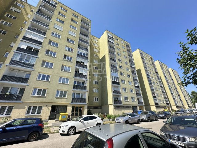 Eladó panellakás, Székesfehérvárott 47 M Ft, 2 szobás