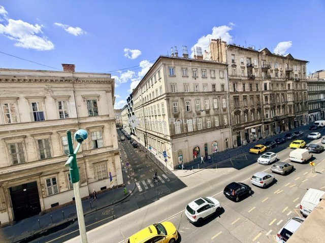 Eladó téglalakás, Budapesten, VIII. kerületben 74.9 M Ft
