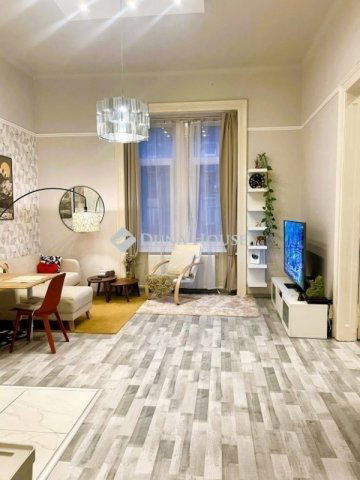 Eladó téglalakás, Budapesten, VII. kerületben 82.8 M Ft