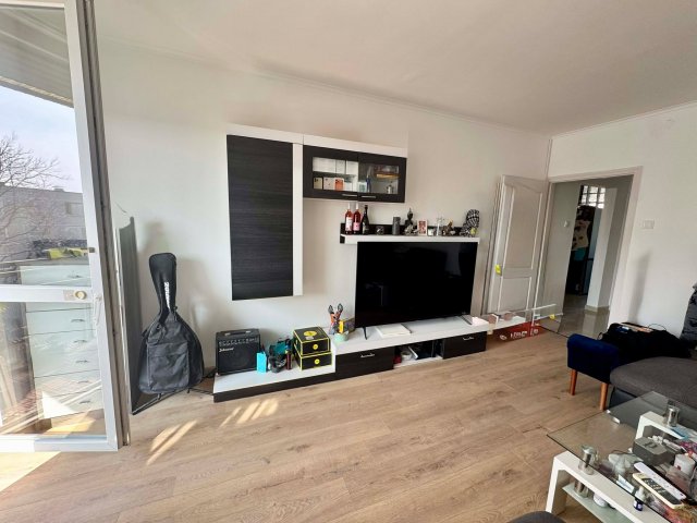 Eladó panellakás, Budapesten, XXI. kerületben, Völgy utcában