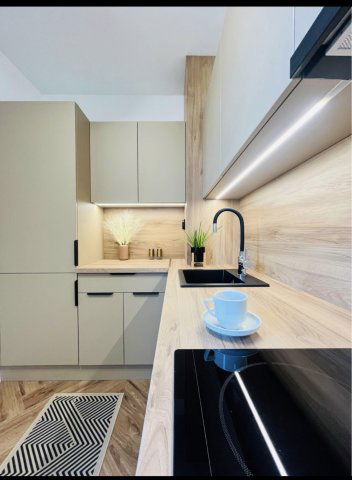 Eladó panellakás, Pécsett 64.9 M Ft, 3 szobás