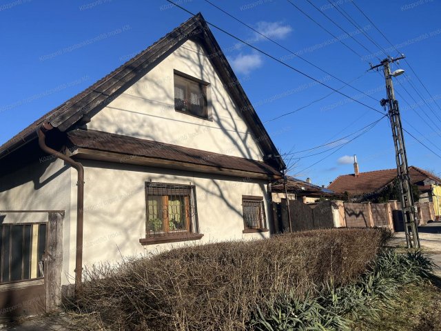 Eladó családi ház, Tatabányán 75 M Ft, 4+1 szobás