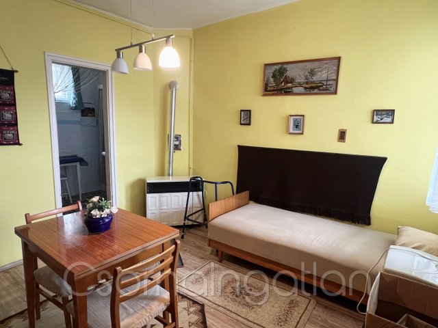 Eladó családi ház, Kónyon 32 M Ft, 2 szobás