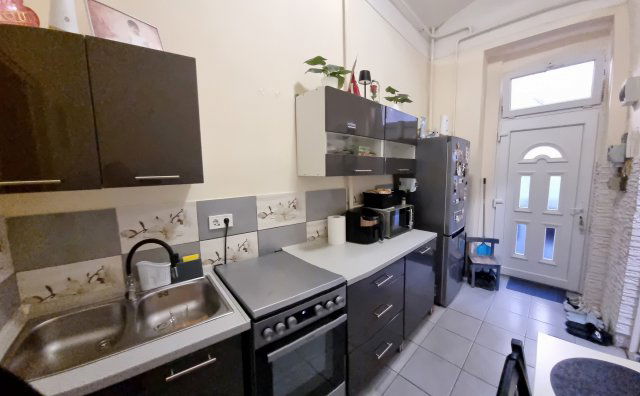 Eladó téglalakás, Budapesten, VIII. kerületben, Mátyás téren