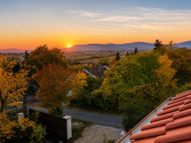Kiadó családi ház, albérlet, Szentendrén 595 E Ft / hó