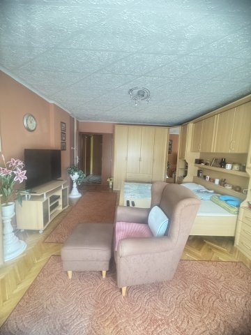 Eladó téglalakás, Komlón 94 M Ft, 5 szobás