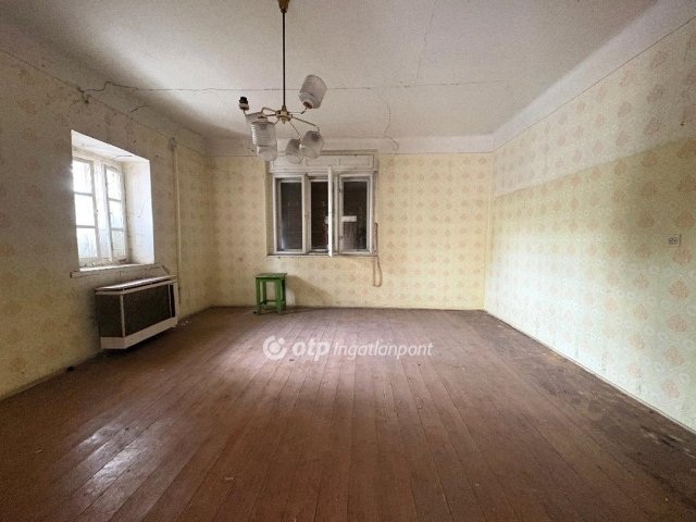 Eladó családi ház, Szigetszentmiklóson 63.9 M Ft, 3 szobás