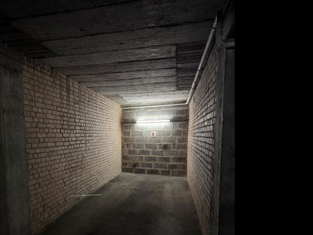 Eladó garázs, Pécsett, Mátyás király utcában 5.5 M Ft