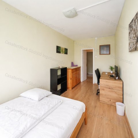 Eladó családi ház, Budapesten, II. kerületben 95.9 M Ft