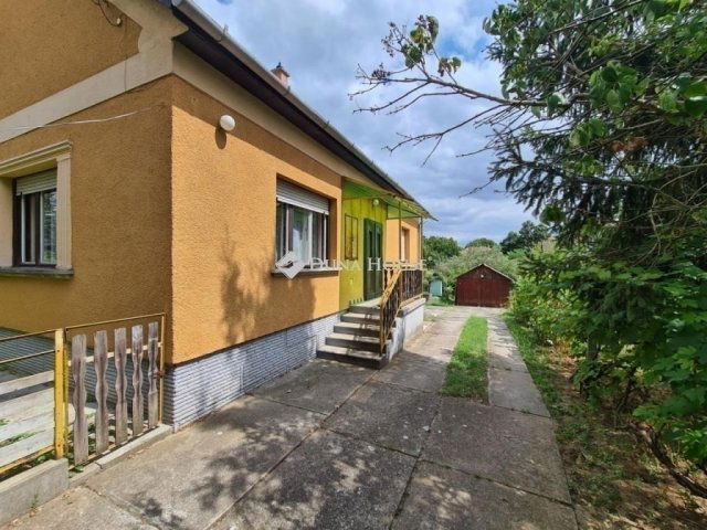 Eladó családi ház, Gyömrőn 109.9 M Ft, 5 szobás