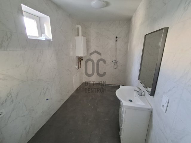 Eladó téglalakás, Abonyban 51.9 M Ft, 3 szobás