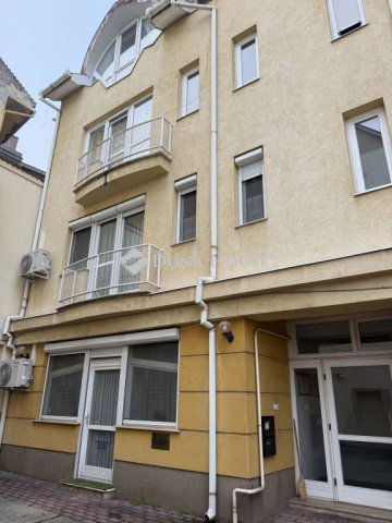 Kiadó téglalakás, albérlet, Pécsett, Jókai utcában, 2 szobás