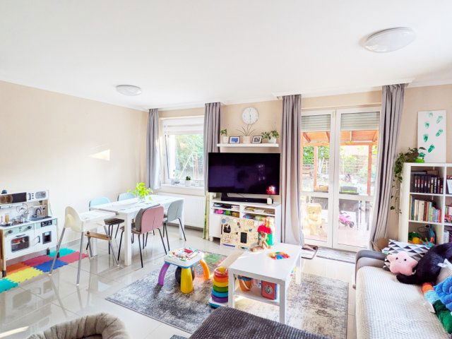 Eladó családi ház, Székesfehérvárott 103 M Ft, 4 szobás