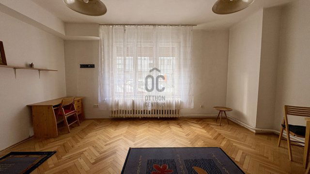 Eladó téglalakás, Budapesten, II. kerületben 61.9 M Ft, 1 szobás