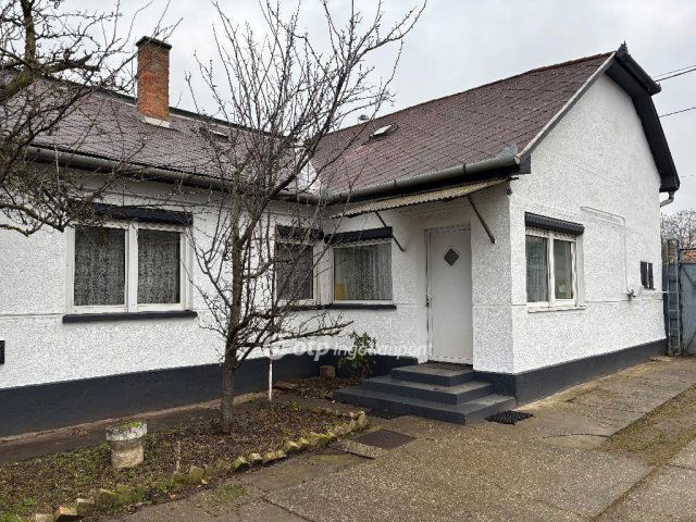 Eladó családi ház, Nyíregyházán 47 M Ft, 3 szobás