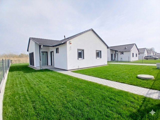 Eladó családi ház, Ráckevén 87.9 M Ft, 4 szobás