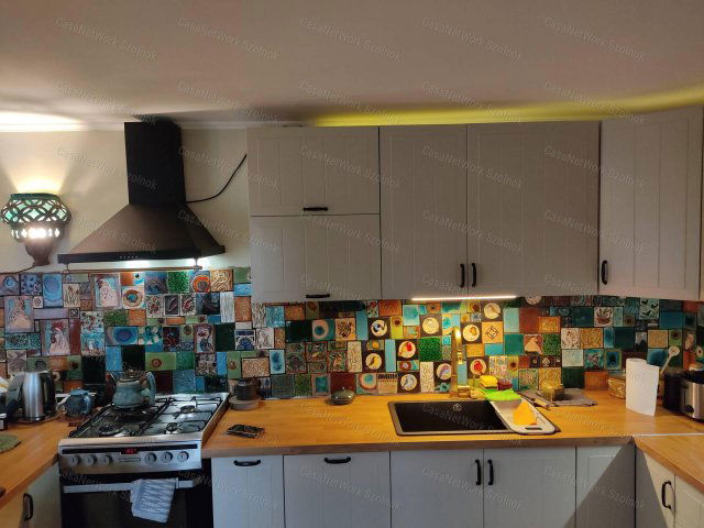 Eladó családi ház, Törtelen 44 M Ft, 2+1 szobás