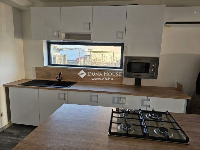 Eladó családi ház, Tápióságon 64.9 M Ft, 3 szobás