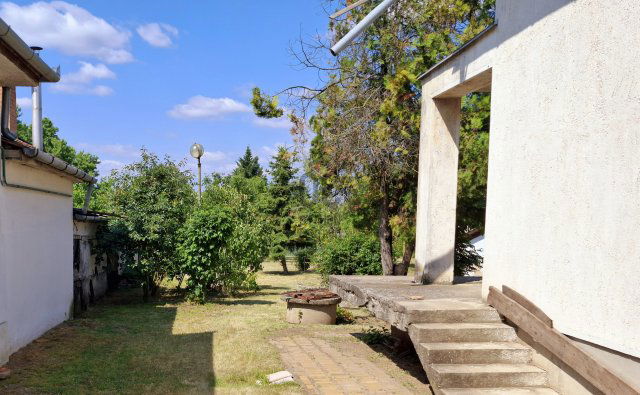Eladó családi ház, Erdőkertesen 65.5 M Ft, 2 szobás