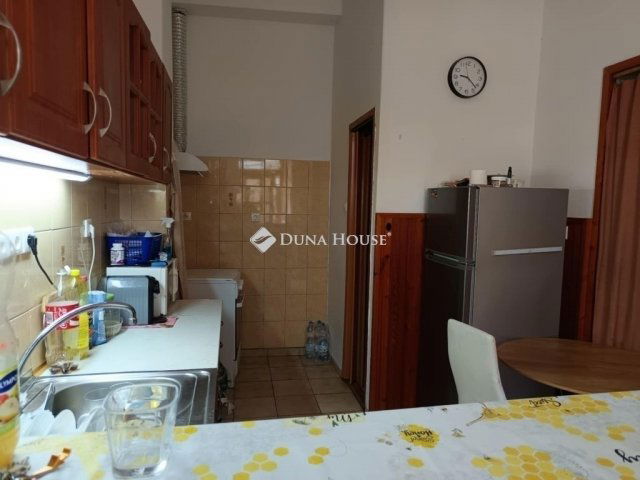 Eladó téglalakás, Vácon 46.5 M Ft, 2 szobás